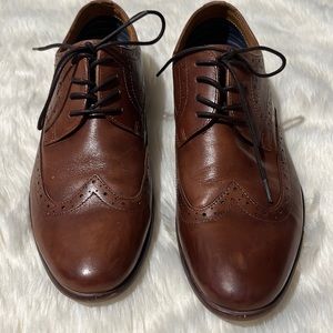 Dress shoes